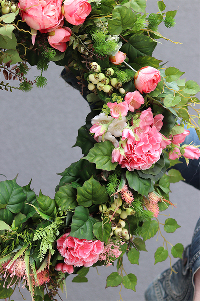 bardzo duży kwiatowy wianek, Montana, śr. 65cm