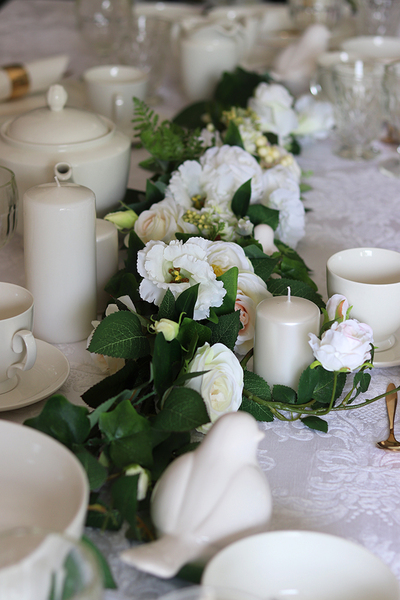 girlanda z wysokiej jakości białych i kremowych kwiatów, Przyjęcie Komunijne dł.120cm 