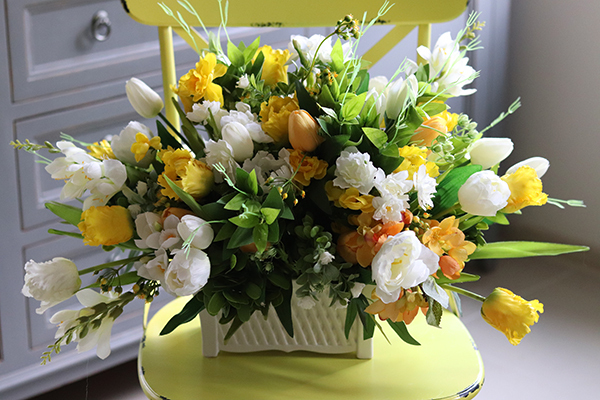 Amira Classic, wiosenna dekoracja kwiatowa, wys.37cm  