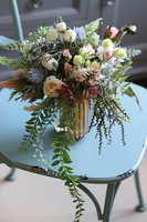 Jasmina Premiere, bukiet kwiatowy w szklanym wazonie, wys.30cm 