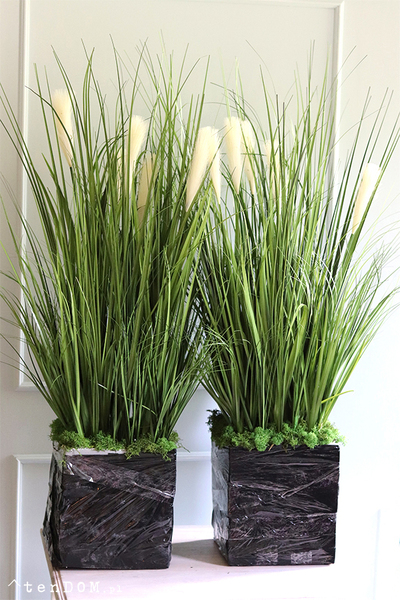 Amaro Saute 2, kompozycja we wkładzie florystycznym, wys.104cm