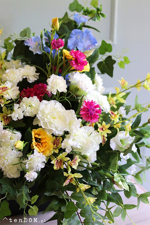 Lawinia, komplet dekoracji nagrobnych, kompozycja + bukiet