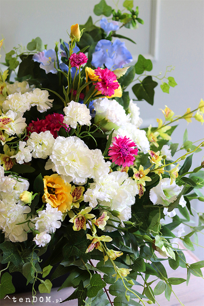 Lawinia, komplet dekoracji nagrobnych, kompozycja + bukiet