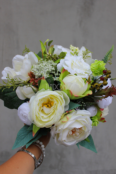 bukiet kwiatów Biała Teresa, wys.34cm