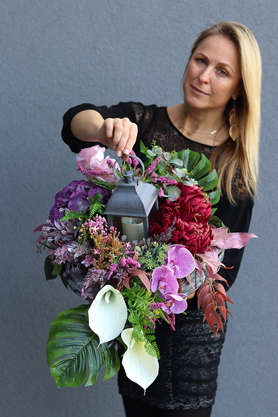 Daliria, elegancka kompozycja nagrobna z lampionem, dł.70cm