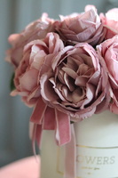 Meronia, flowerbox z pudrowymi peoniami, wys.30cm