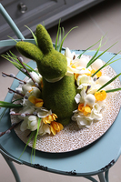 Forest - Zając z Mchu, wielkanocny stroik na talerzu, wym.25x45cm