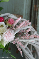 Amarantowa Wielkanoc, asymetryczny wianek z jajkami, śr.46cm