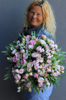 bogaty flowerbox z różami, Różana Kraina, wys.40cm