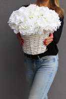 Bianca, kosz z białymi hortensjami, wym.32x35cm