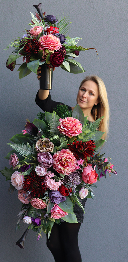 Lenia, bukiet/dekoracja nagrobna we wkładzie do flakonu, dł.58cm