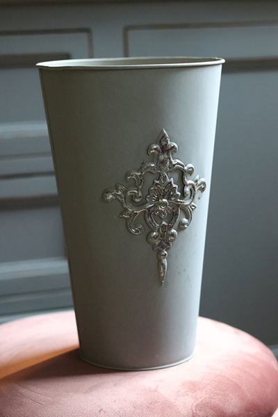 ChristmasTree, szara osłonka/wazon metalowy, S, wym.30x18.5cm