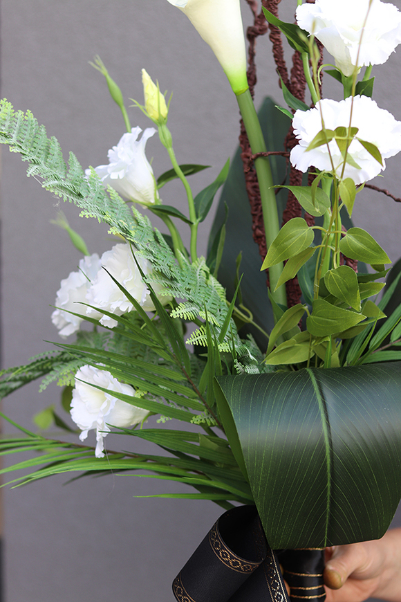 Karlitto Premium, komplet dekoracji nagrobnych z kallą i eustomą, kompozycja + bukiet 