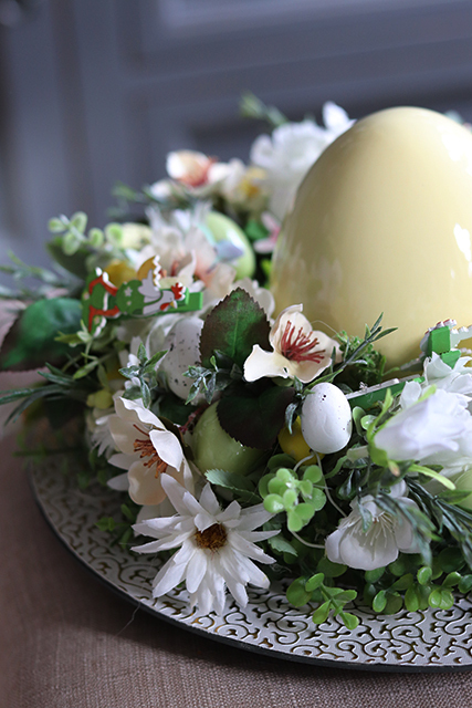 efektowna kompozycja wielkanocna / stroik na stół Rebeka, śr.32.5cm