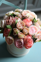 bajeczna kompozycja w pudełku / flowerbox Nenufar 2, wys.22cm