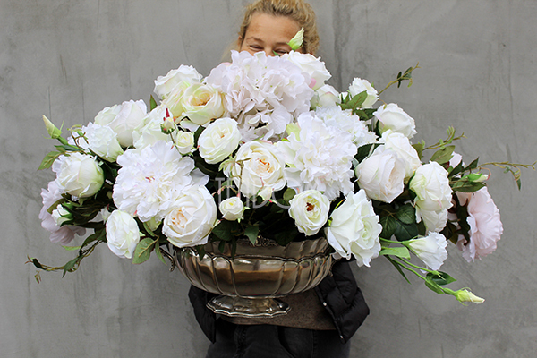 Cremona kompozycja kwiatowa w cynowanym ekskluzywnym naczyniu, dł.85cm, wys.48cm