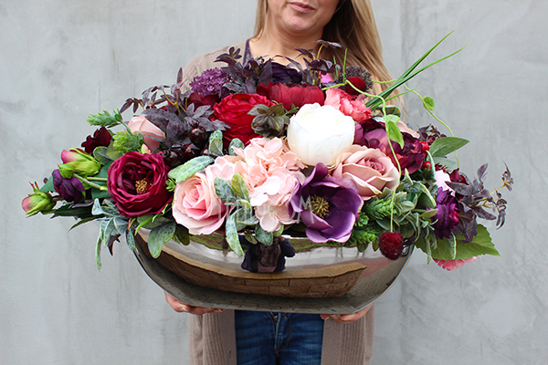 efektowna kwiatowa kompozycja Laos England wym.55x36x30cm