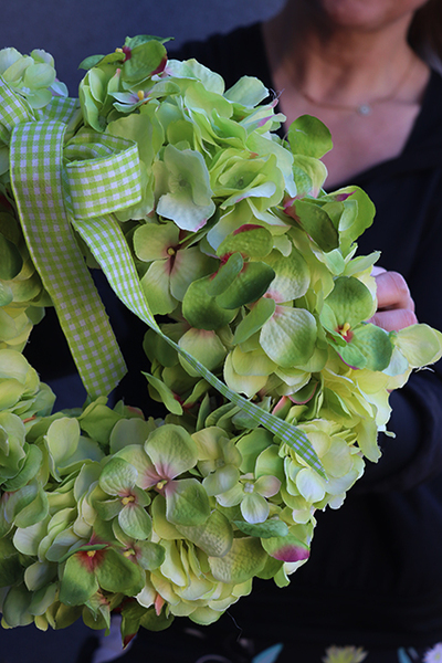 jasnozielona Hortensja wianek na drzwi, śr.25cm