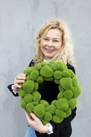 wianek z omszałych kamieni, śr. 36cm 