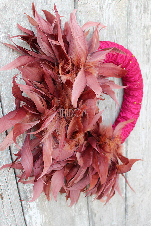 efektowny wieniec / wianek Kogucie Pióra, śr.35cm