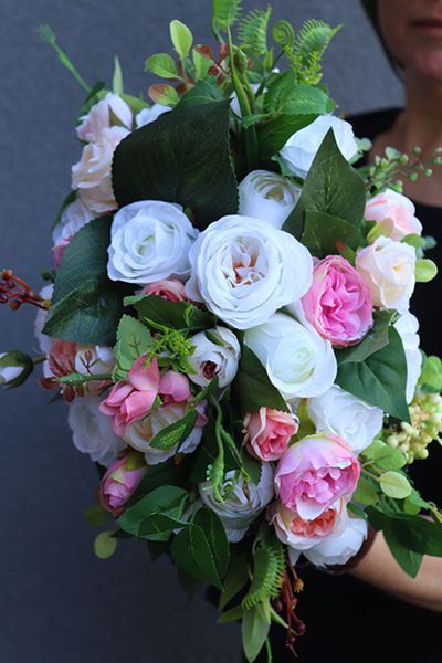 Srebrna Dama 2 kompozycja kwiatowa w stylowym naczyniu / bukiet, wys.24cm