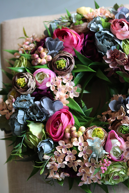 Billona, wianek na drzwi w barwnej kolorystyce, śr.32cm 