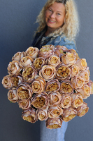 bukiet 35 piaskowych róż, Rolania Sand, dł.65cm