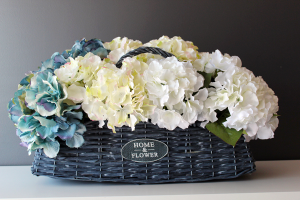 bogaty kosz z hortensjami Provance Sea wys.30cm, szer.60cm 