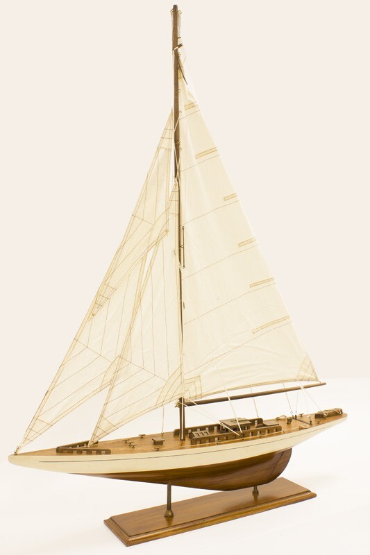  drewniany model żaglówki 118 x 90 x  14,5 cm
