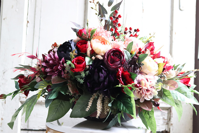 Karussa, kompozycja nagrobna w naczyniu łódce, wym.47x70cm