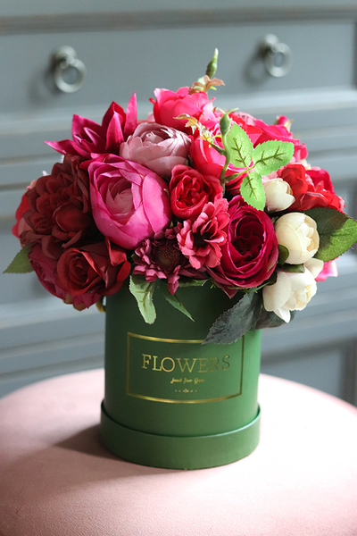 flowerbox z różowych kwiatów, Terenota Green, wys.28cm