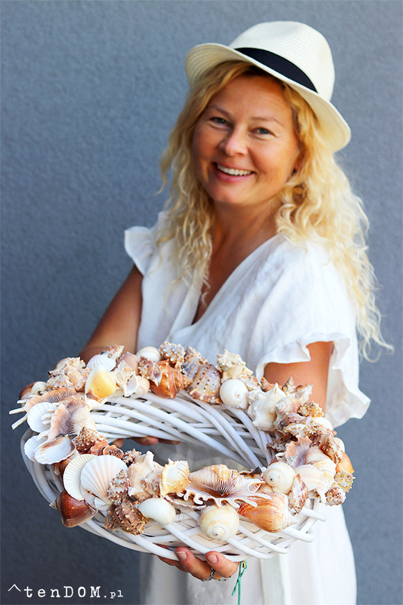 Bogactwo Plaży, marynistyczny wianek z brązowymi muszlami, śr.38cm