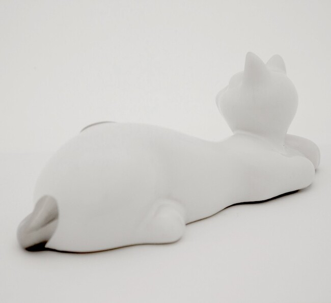 ceramiczna figurka Kot leżący B, wym.6.5x16x6cm