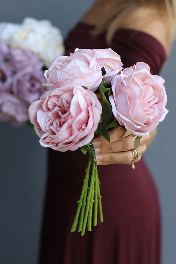 bukiet piwonii, English Rose, róż, dł.27cm