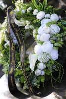 elegancki wieniec / wiązanka nagrobna ze wstęgą, Zielone Marzenie II, śr.66cm