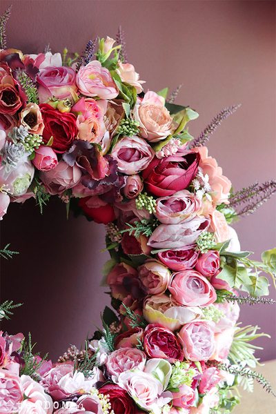 duży kwiatowy wianek na drzwi, Honorra, śr.50cm