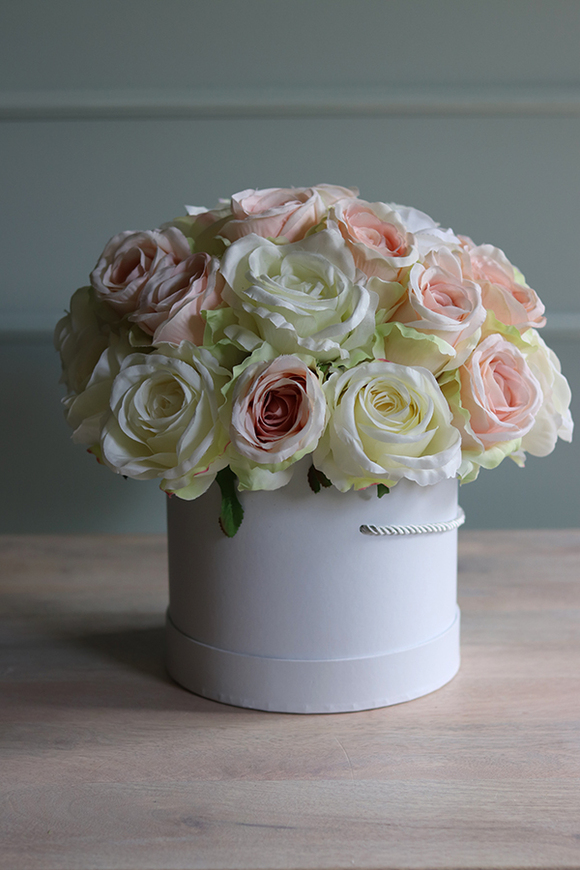 elegancki flowerbox pełen róż Joel, wys.30cm