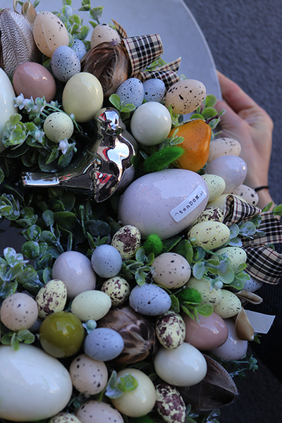 stroik wielkanocny na talerzu z jajem Renallo, śr.40cm 