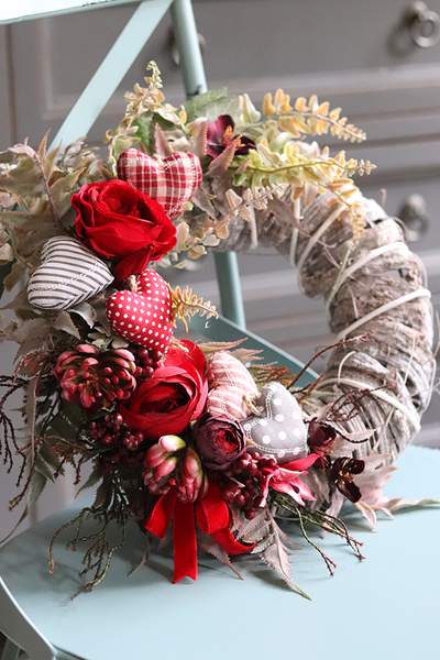 atrakcyjny walentynkowy wianek z sercami, Bello, śr.35cm  