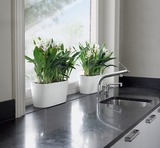 Delta 20, podłużna donica z nawadnianiem, biała, wym.18x40x15cm