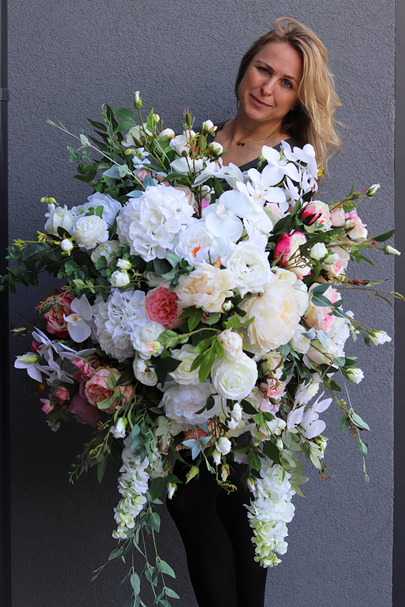 Wypożyczenie dużego bukietu w donicy, Maria Antonina, wer. II