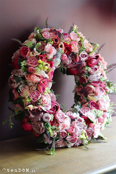 duży kwiatowy wianek na drzwi, Honorra, śr.50cm