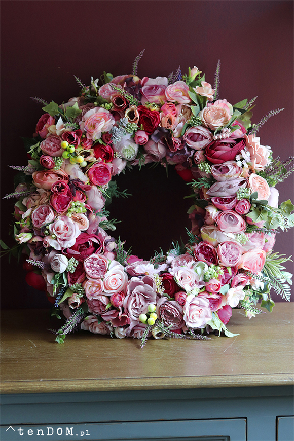 duży kwiatowy wianek na drzwi, Honorra, śr.50cm