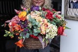 Mgła nad Polami jesienna kompozycja kwiatowa / bukiet w koszu 37x55x40cm 