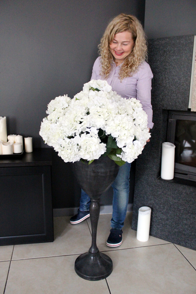 Hydrangea Exclusive kompozycja hortensji w ekskluzywnym naczyniu Nero, wys. 110cm, śr. 50cm