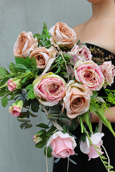 dekoracja, wiązanka nagrobna Blady Róż, wym.60cm