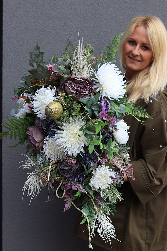 elegancka wiązanka nagrobna, Selendia, dł.67cm 