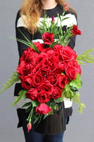 Czerwona Rosana, bukiet nagrobny w kształcie serca, wym.72x52cm