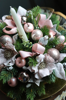 świąteczny stroik na tacy, Mały Pudrovy Las, wys.37cm