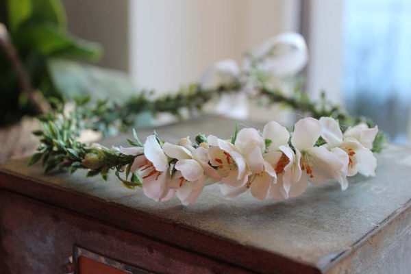 Britta komunijny kwiatowy wianek na głowę, rozmiar uniwersalny